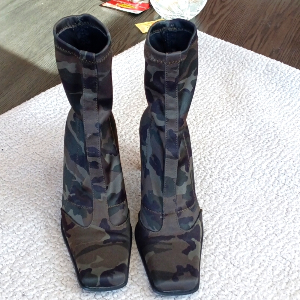 Lavorazione Artigana Camo sock booties